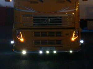 GELBE TAGESLICHT DIODE - GEEIGNET F&Uuml;R VOLVO FH / FM ab 2009