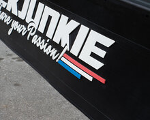 GUMMI * 3D DE_LUXE * TRUCKJUNKIE / WE SHARE YOUR PASSION - 250X40